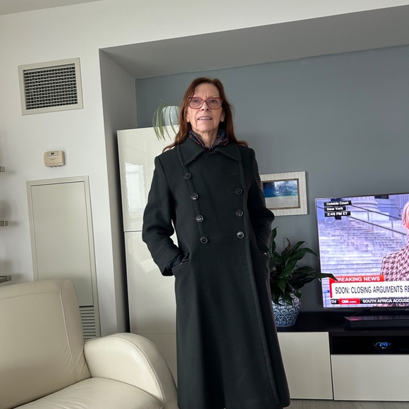 Lady's Elegant  Light Weight Cashmere Coat - Picture 12 of 12